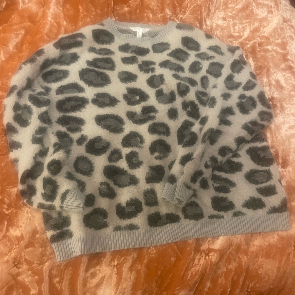 Leopard Print Gray Sweater